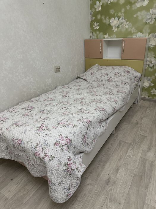 Мебель для детской комнаты девочки б/у