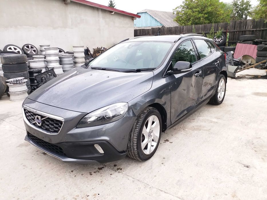 PIese Second Hand VOLVO V40 CC Diesel / Benzina An 2012-2018