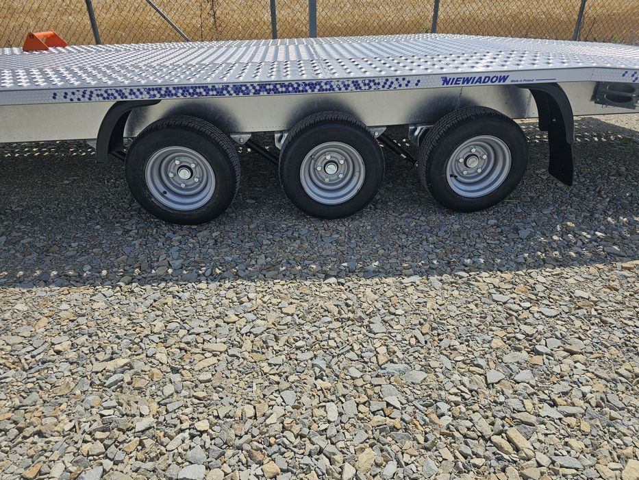 Remorca auto platforma