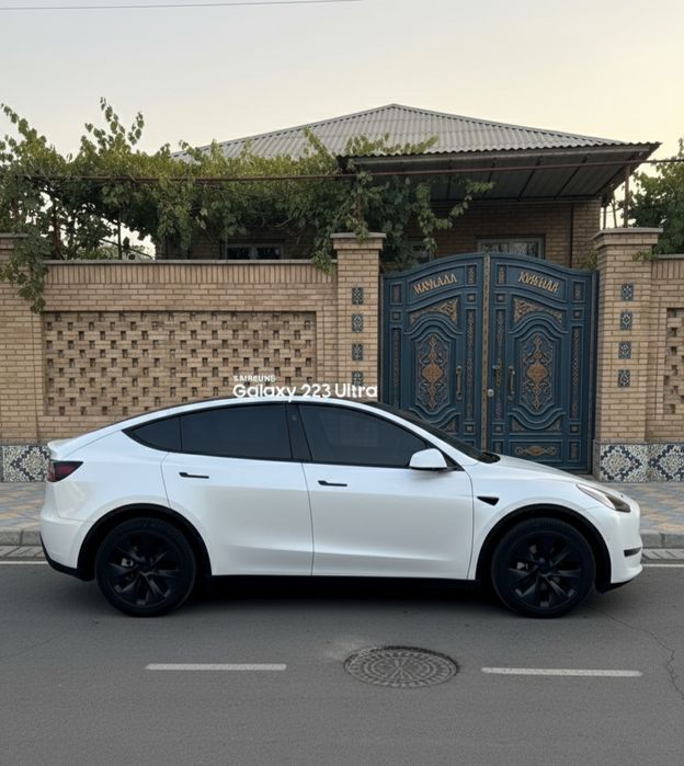 Срочно TESLA Y LONG RANGE dual motor сотилади