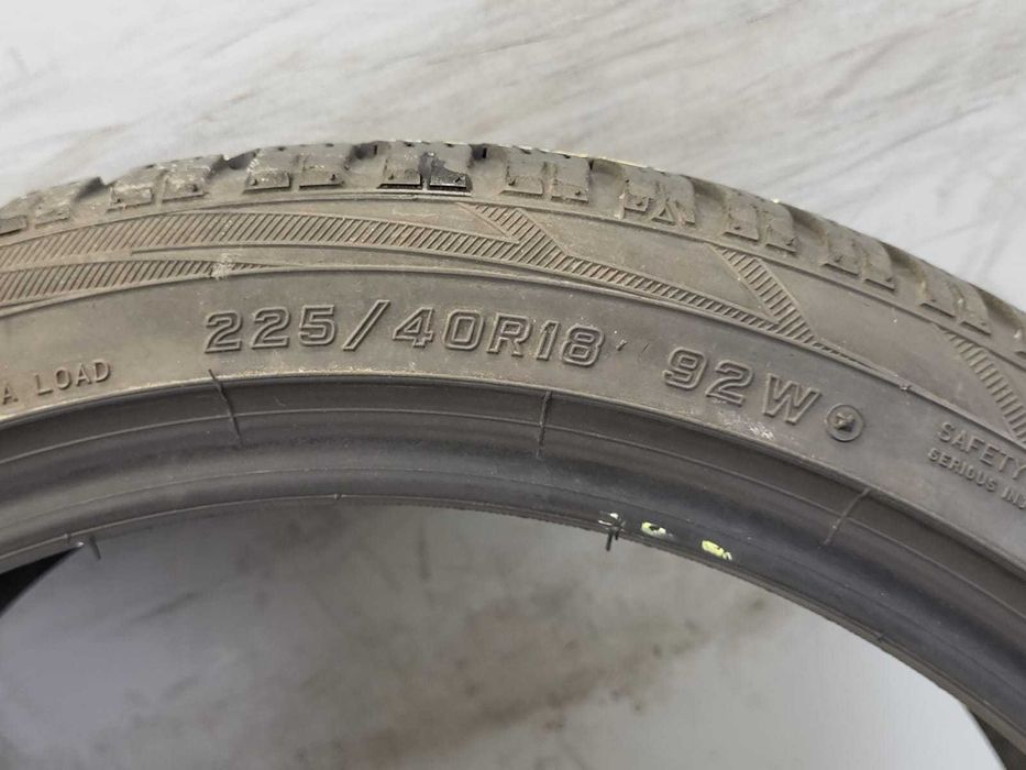 Anvelopa 225/40 R18, iarna, Falken, DOT 2018