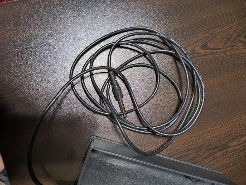 Микрофон с кабел