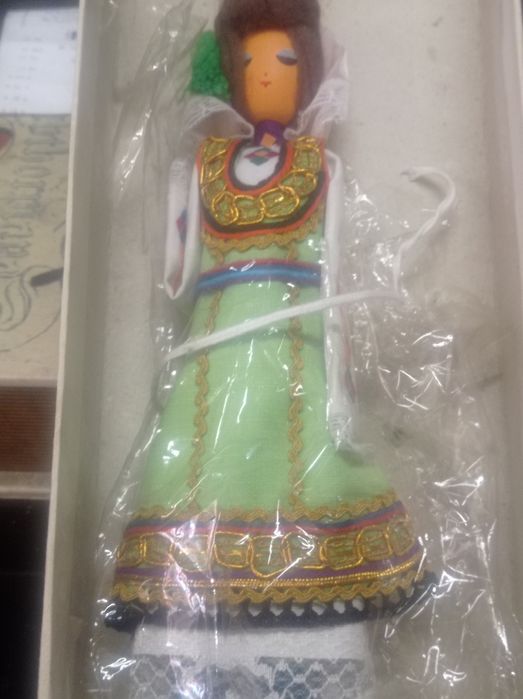 Стара кукла чисто нова