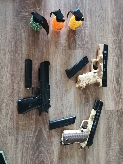 Pistol cu bile Airsoft plastic si aluminiu, pistol cu bile plastic ABS 500 buc incluse