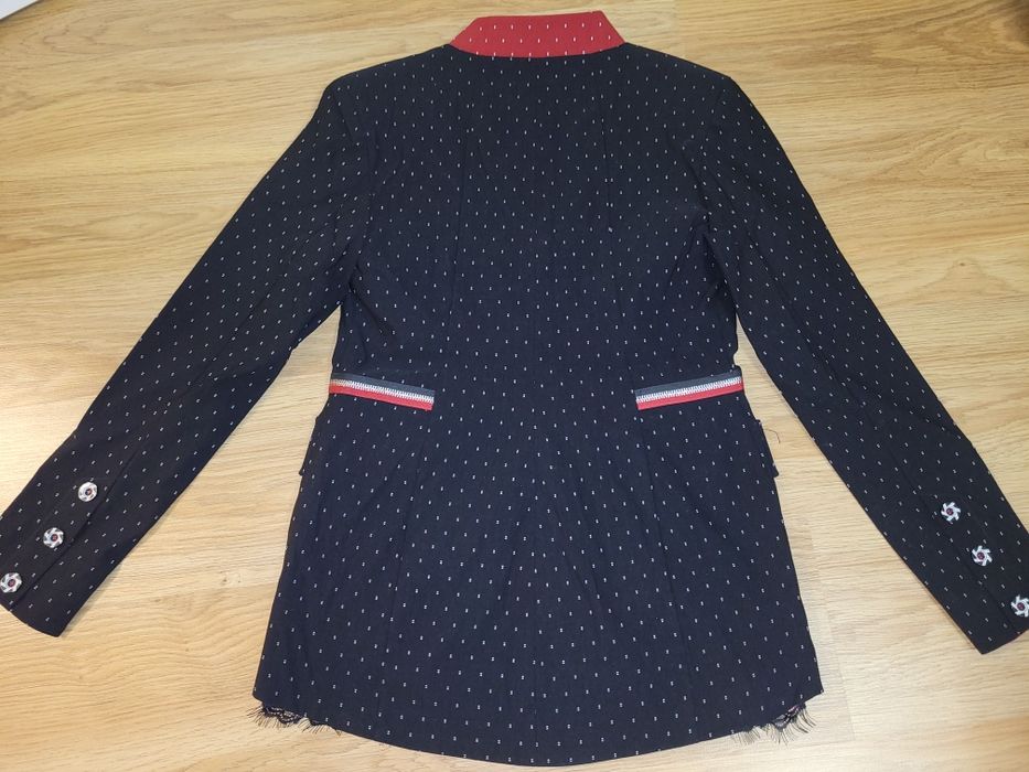 Ново сако Lucy Луци