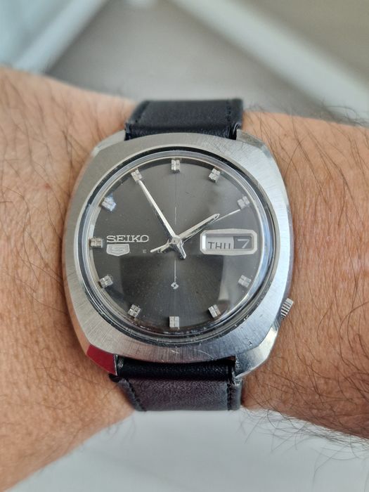 Ceas automatic Seiko 5. Funcționează foarte bine
