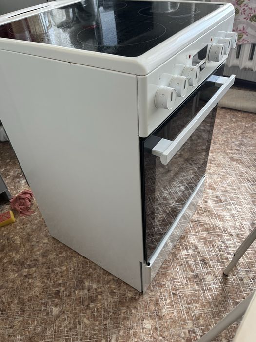 Продам электро плитку Ханса