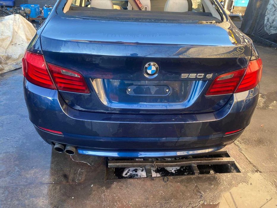 Dezmembrez BMW seria 5 F10/F11 520D/530D/N47D20O1/N57/usa/haion/faruri/interior/volan/jante/stopuri/faruri