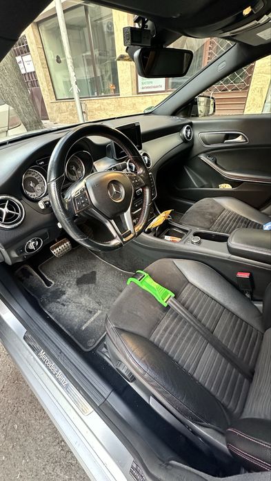 Mercedes-benz CLA 180