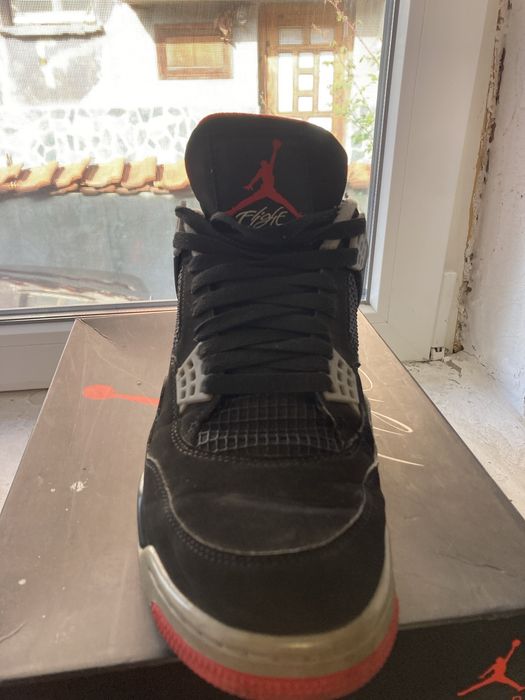 Jordan 4 BRED 2019 година