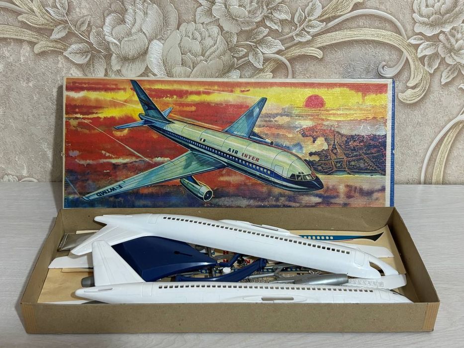 Винтажная сборная модель самолётMercure Air Inter 1:100 Полный компл