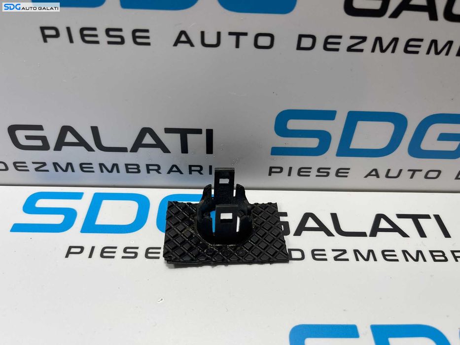 Suport Prindere Senzor Senzori Parcare Audi A7 2011 - 2014 Cod 3T0919491 [AV2673]