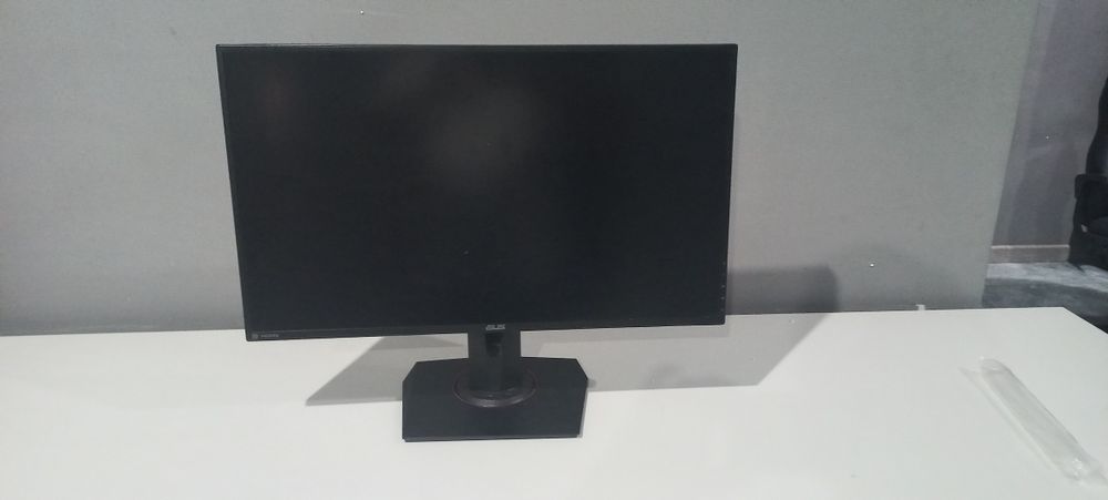 Монитор ASUS 165 гц 27 д  и   144 гц 27 д