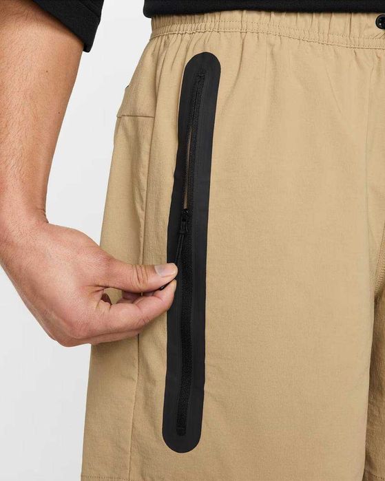 Nike Tech WOVEN Short