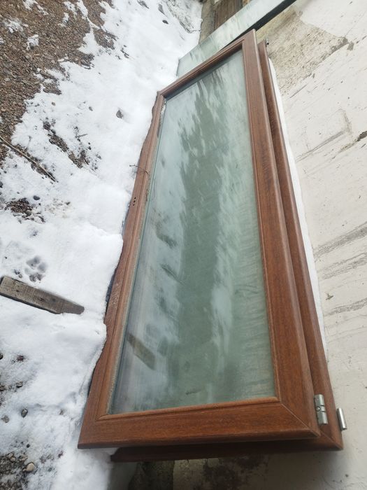 Окно. Дверь. Витраж.