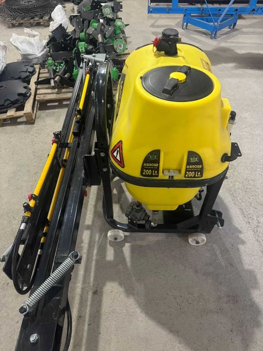 опрыскиватель полевой 200 литров