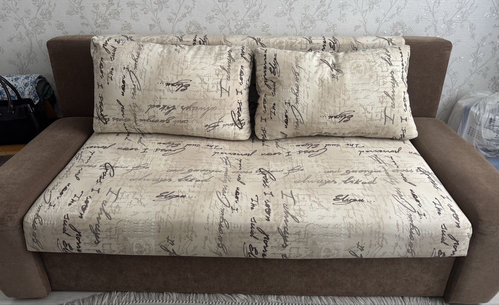 Продам диван раскалдной