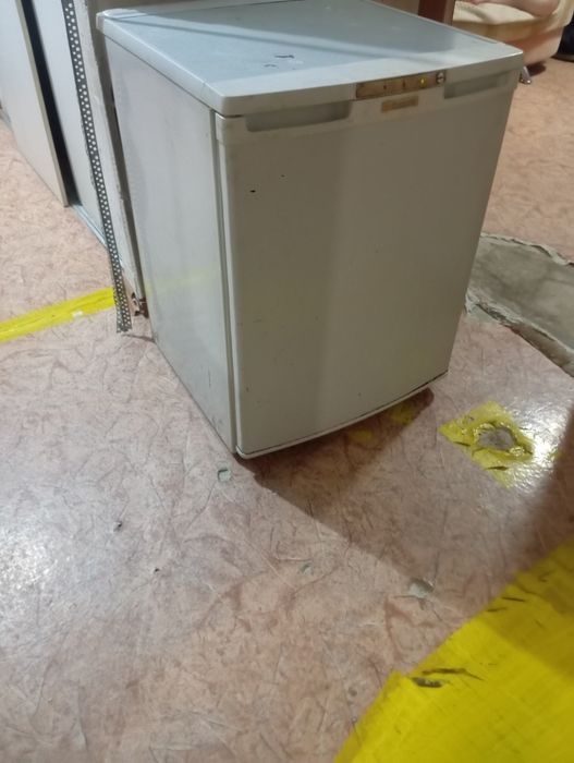 Продам морозильную камеру