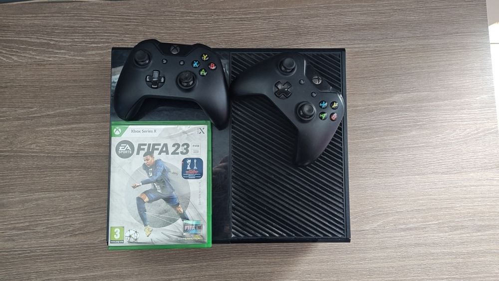 Xbox One 500 GB, 2 manete