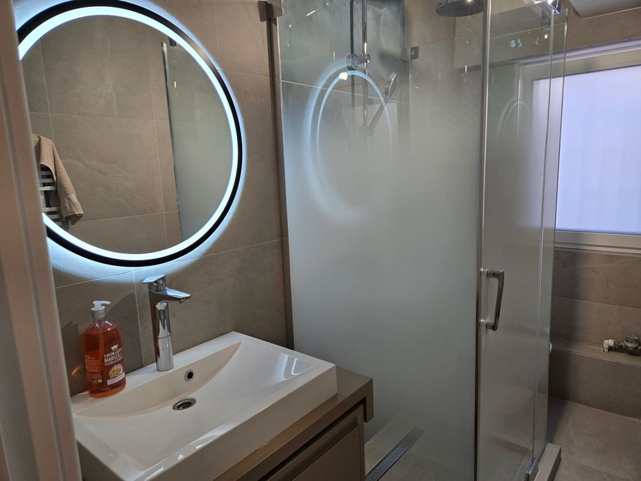 tg. cucu, apartament prima inchiriere, 2 bai