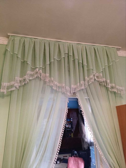 шторы двух видов очень хорошего качества со шифоном