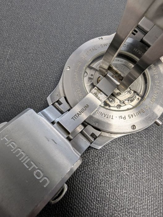 Hamilton Khaki Field Titanium часы