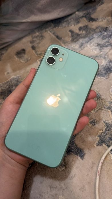 Продается айфон 11,