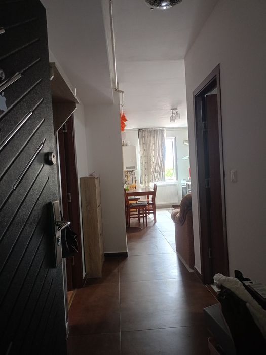 Proprietar,închiriez ap.cu 2 camere