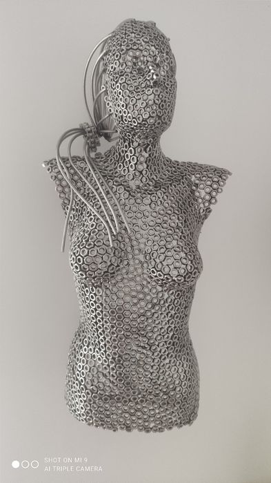 Metal art -bust de femeie din piulite inox