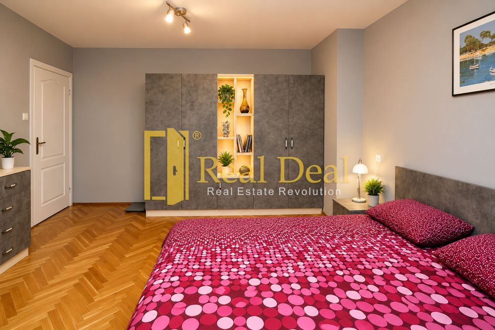 Дава се под наем Тристаен апартамент в София, Център - 140 кв.м за 1079 € - Снимка #3