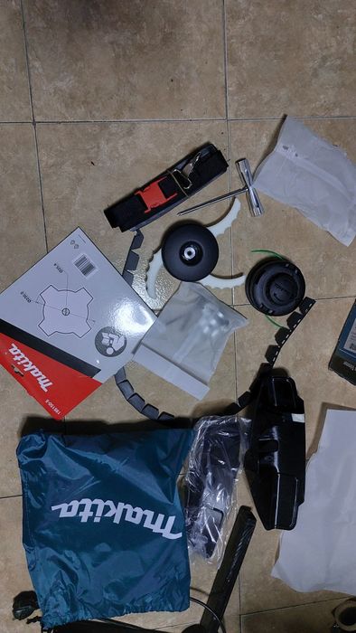 Motocoasa / Trimmer Makita DUR368AZX3