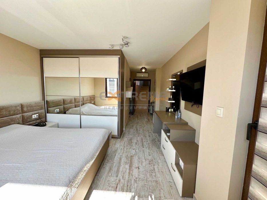 Продава се Къща в Варна, Изгрев - 221 кв.м за 2489 €/кв.м - Снимка #11