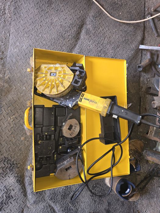 Rems curvo presa indoit tevi