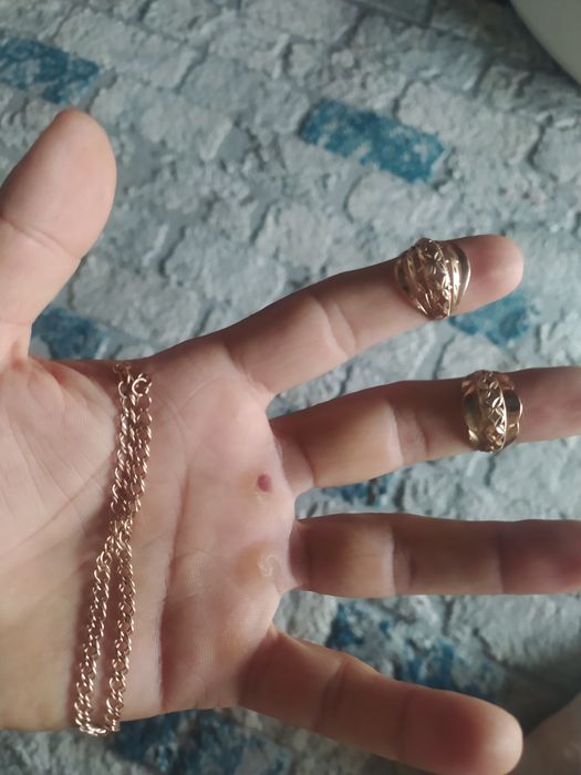 Tilla komplekt sotiladi 585
