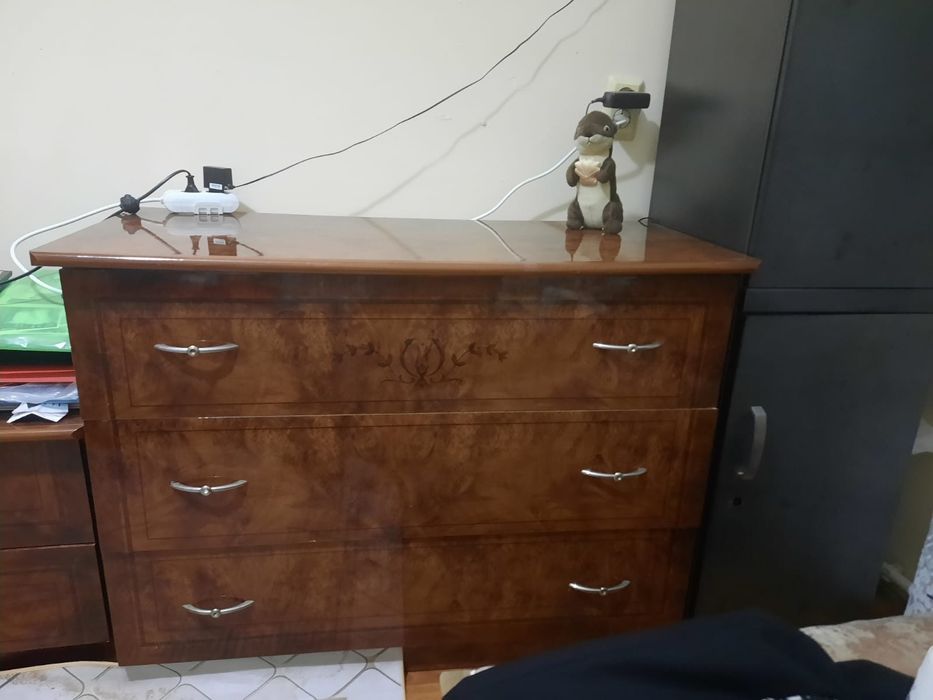 Спальный гарнитур