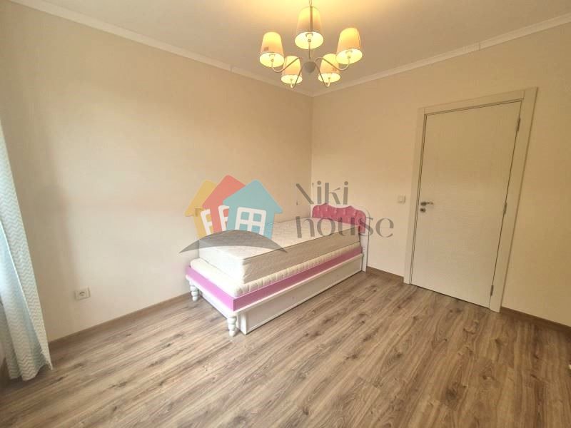 Продава се Тристаен апартамент в Варна, м-т Траката - 90 кв.м за 2156 €/кв.м - Снимка #4