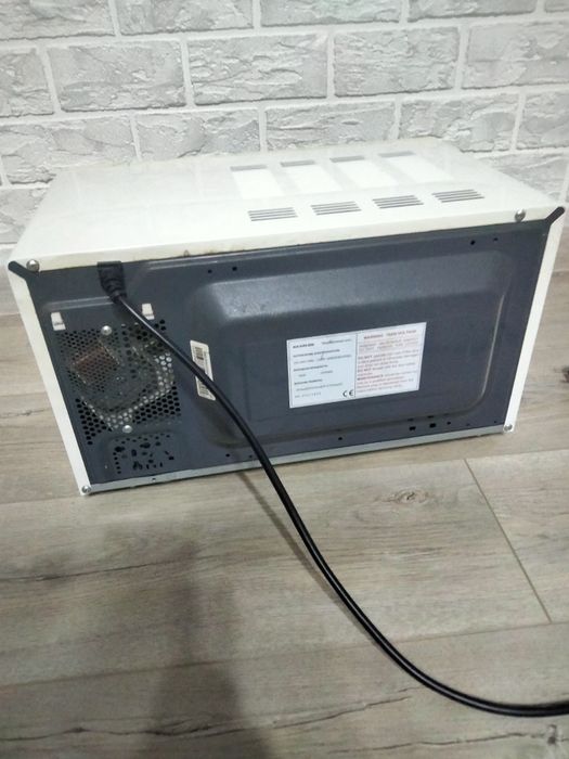 Продам микроволновку.