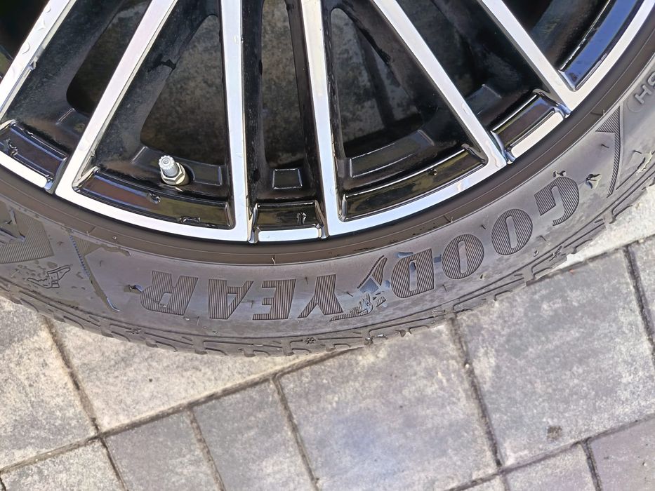 Jante aliaj R18 + cauciucuri