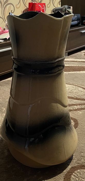 Интерьерная керамическая ваза