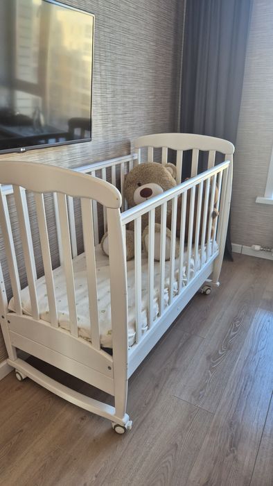 Продам кроватку детскую