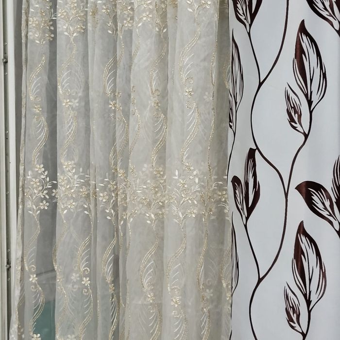 Продам тюль 8 м в золоте