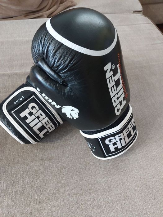 Green Hill боксови ракавитци с каска за бокс