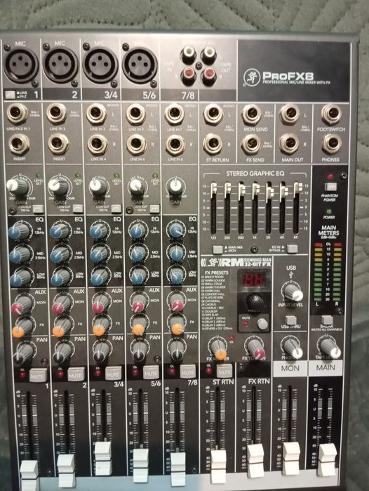 Микшер Mackie ProFx8