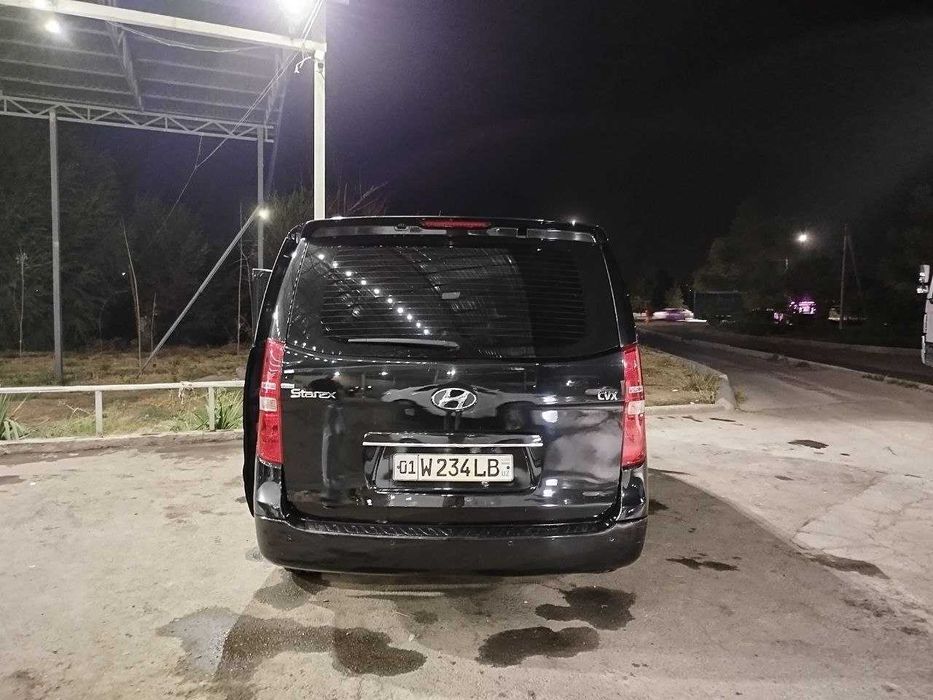 Hyundai Grand Starex