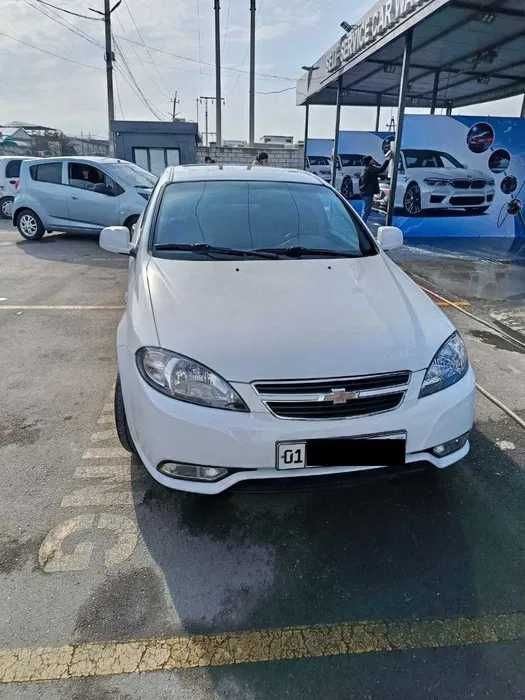 Продаётся Срочна Gentra 3 позиция