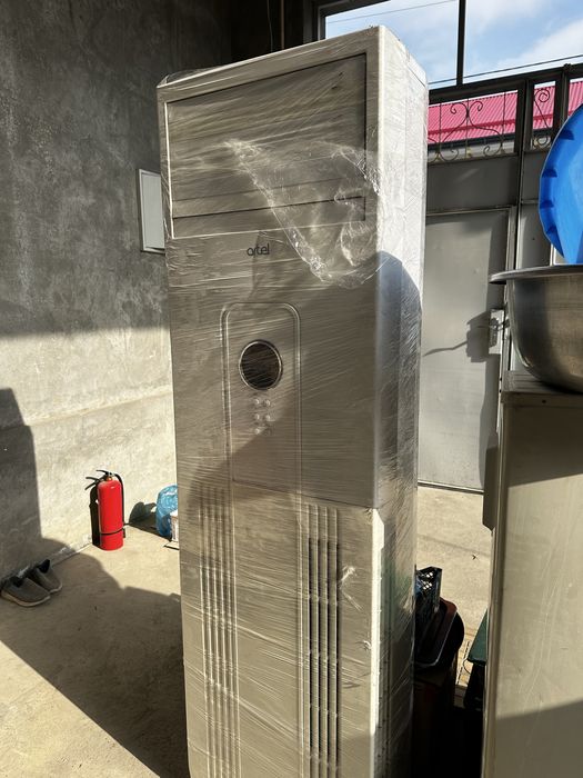 Стулья,посуды и движок для ресторана