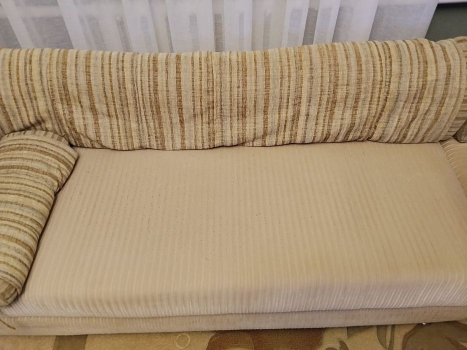 Диван мягкий уголок