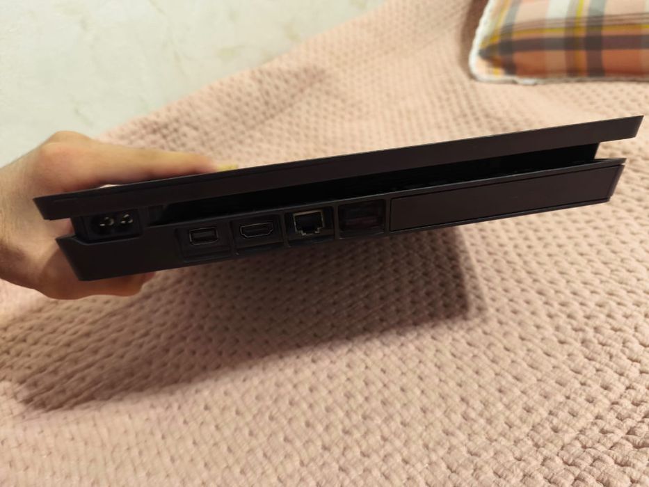 Ps4 срочно продам