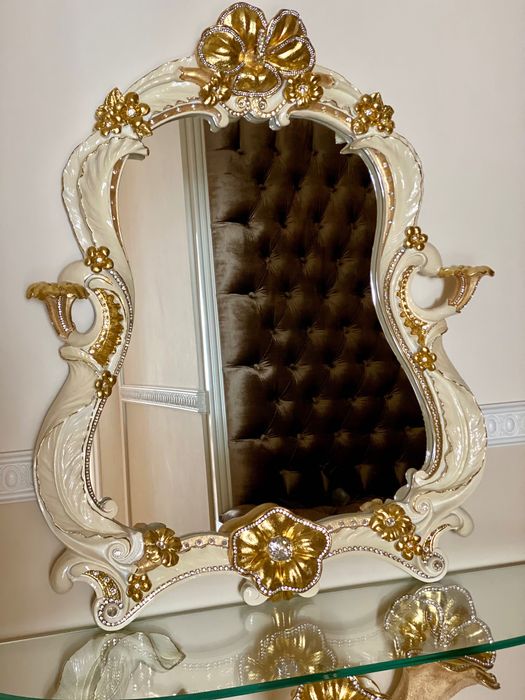 Конзола с огледало