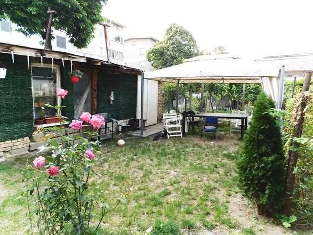 етаж от къща, кв. Боровец, гр. Търговище